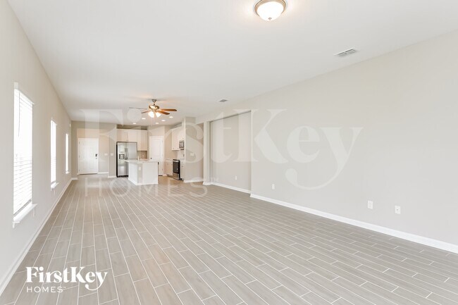 Photo - 117 Nighthawk Ln
