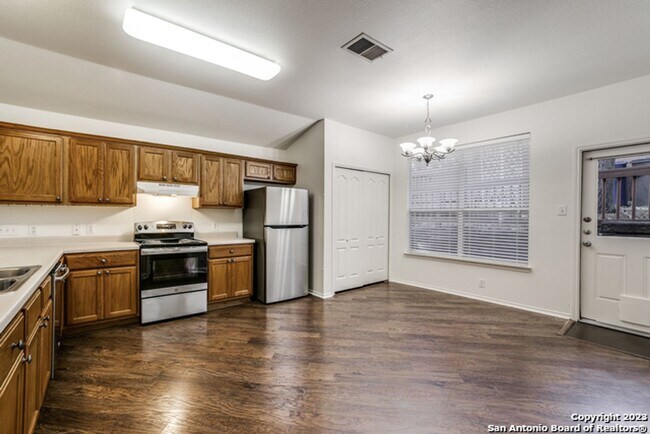 Photo - Stylish & Spacious 3-Bedroom Home Perfect for Students and Families