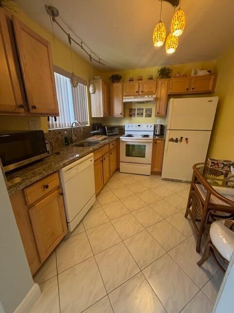 Photo - 15109 Ashland Dr Unidad 323