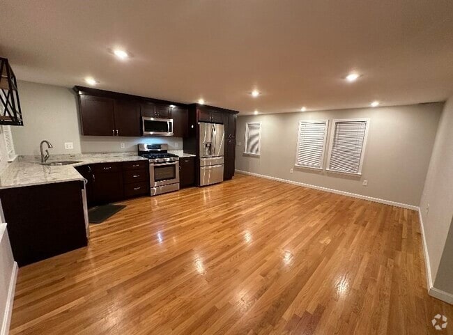 Building Photo - 18 Marble St Unit 18 Rental