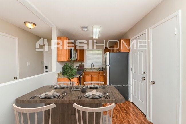 Photo - 6528 Bernadine St