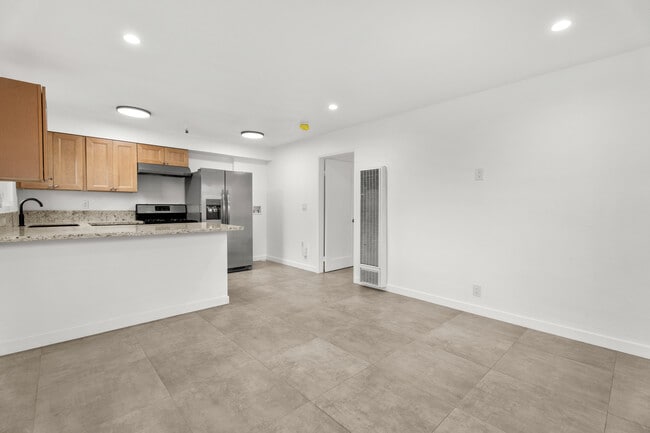 Photo - 12612 Kornblum Ave Unit 1
