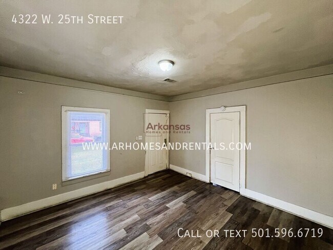 Photo - 4322 W 25th St