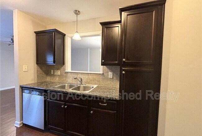 Photo - 2644 Middle Br Bnd