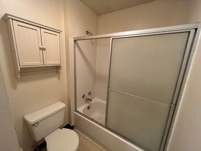 Photo - 2314 Hillview Ct Unit 4