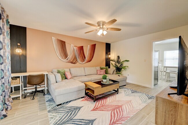 Photo - 125 S 10th St