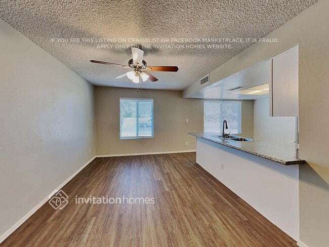 Photo - 4408 N 90th Dr
