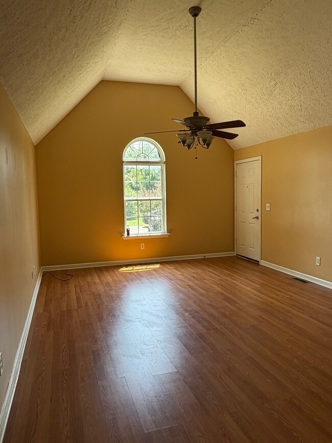 Photo - 4914 Camborne Cir