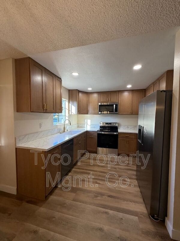 Building Photo - 220 Telegraph Canyon Rd Rental