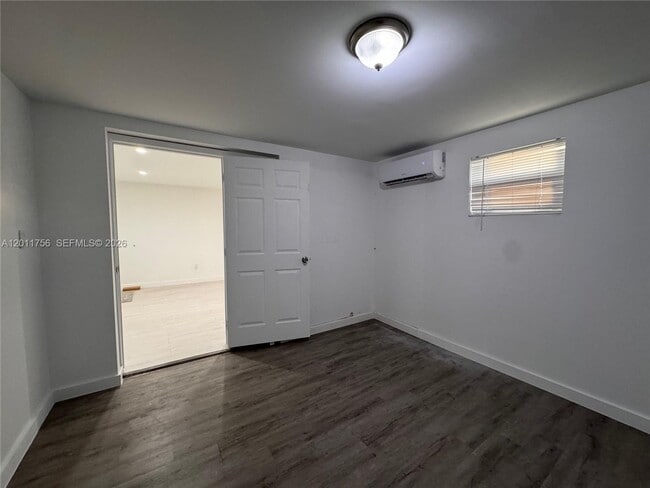 Photo - 5800 Taylor St Unidad 2