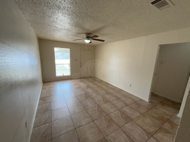 Photo - 1504 Indian Trail
