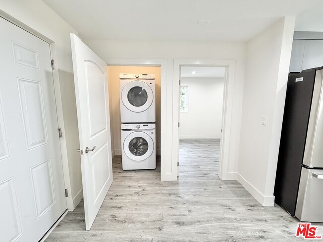 Photo - 140 W 93rd St