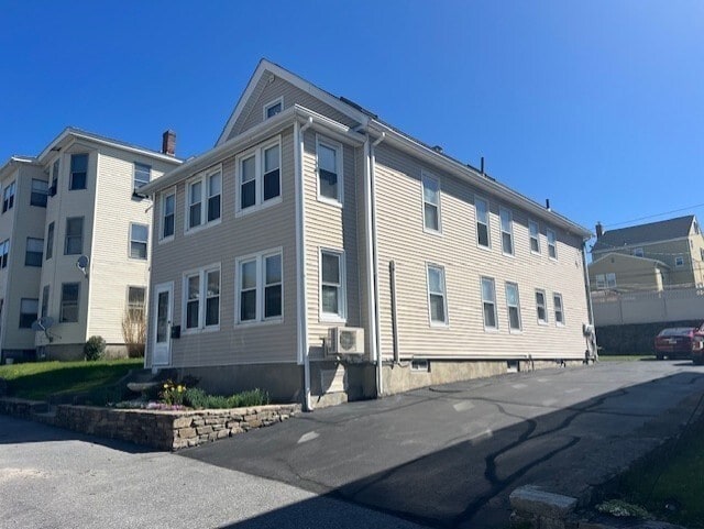 Building Photo - 14 Prentice St Unit 2