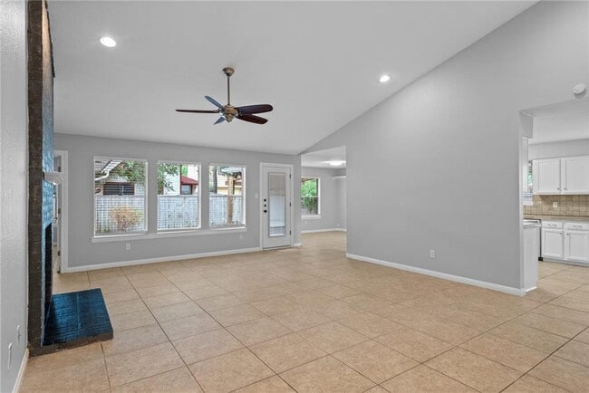 Photo - 1904 Dayflower Trce