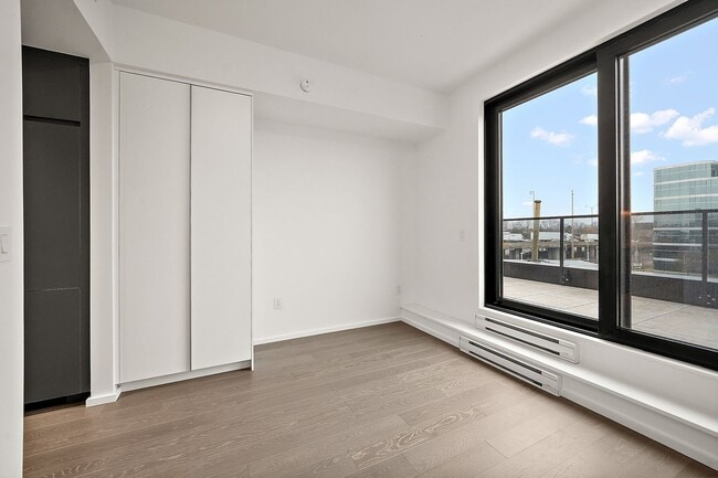 Photo - 585 Av. Glengarry Unité 322