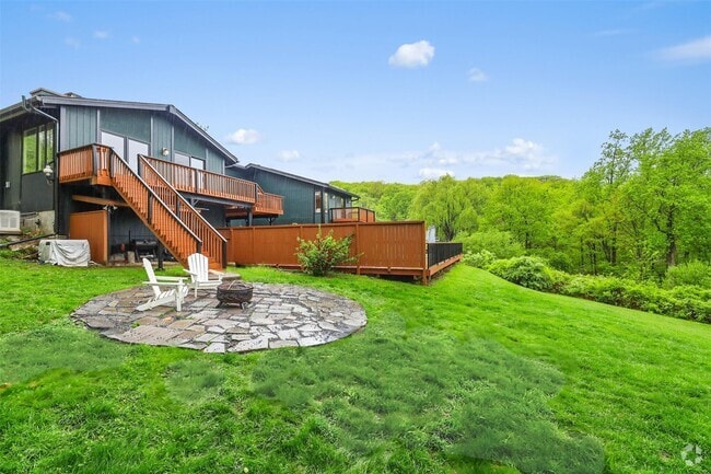 Building Photo - 8 Sky Dr Rental