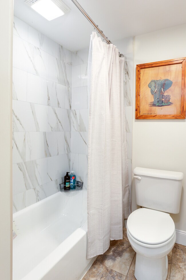 Photo - 2280 Grand Central Ave