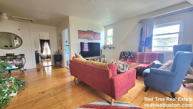 Photo - 45 Auburn St Unit 3