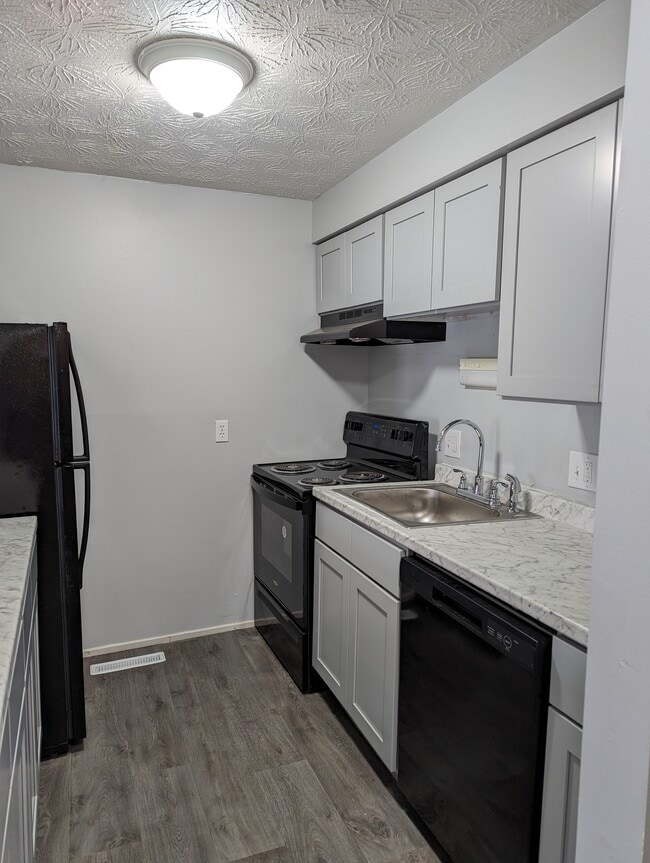 Photo - Springlake Apartments & Townhouses