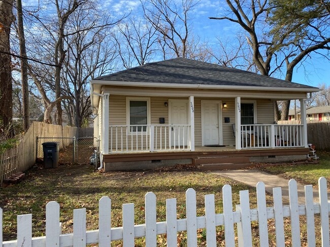 Building Photo - Victor Duplex Unit 5006 Rental