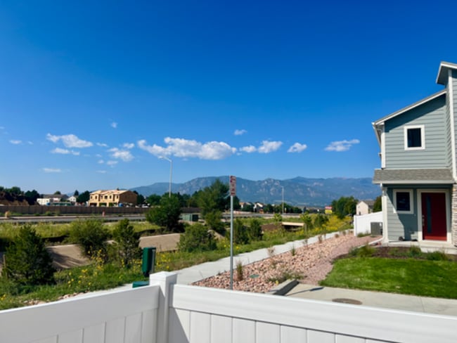 Photo - 5235 Aeroglide Lp