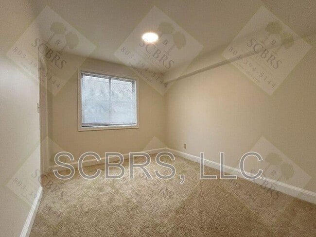 Photo - 225 Myron Cir