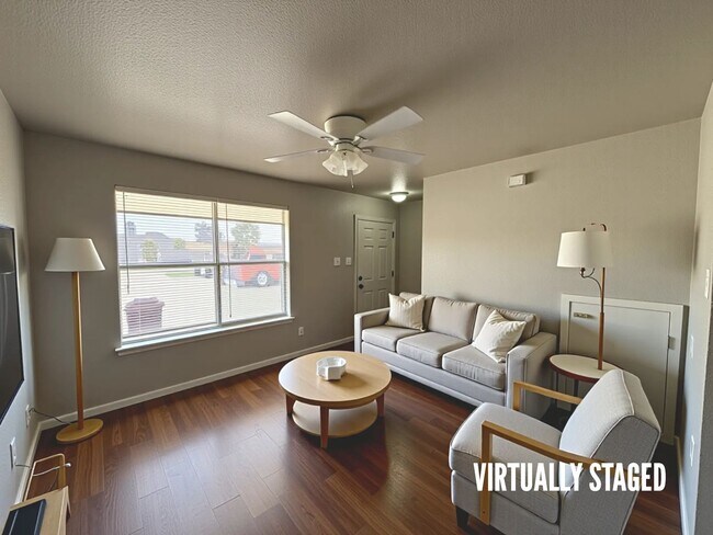 Photo - 1210 Monroe Loop Unidad Apt B