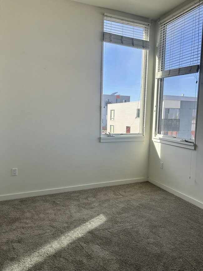 Photo - 198 Coleman St