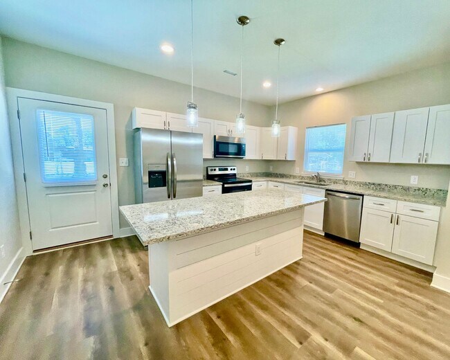 Photo - 524 Ligustrum St