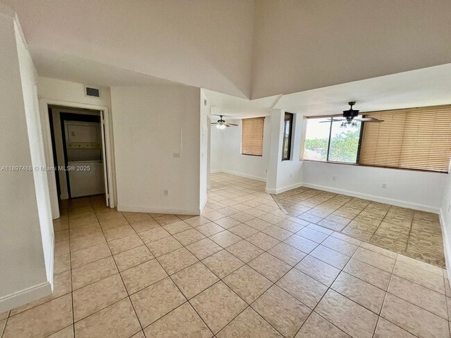 Building Photo - 8365 SW 152nd Ave Unit C-409