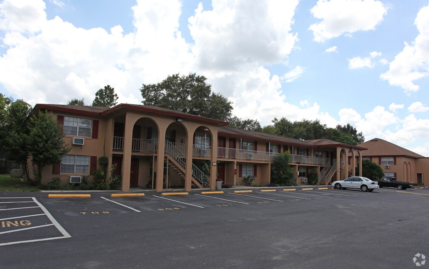Regency Palms - Regency Palms Apartments