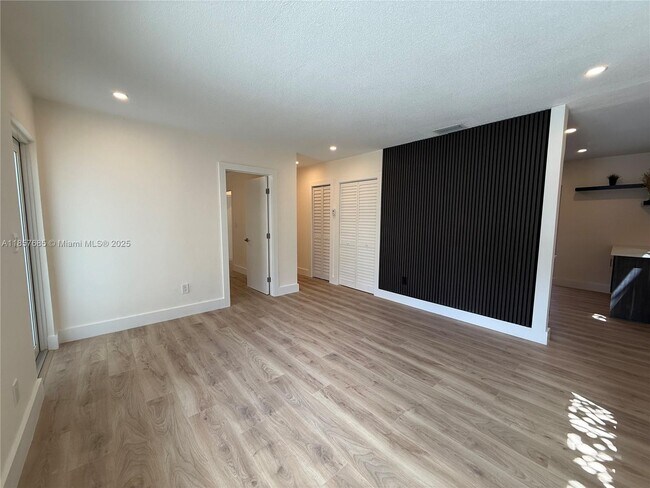 Photo - 1243 NW 25th St Unit 1243