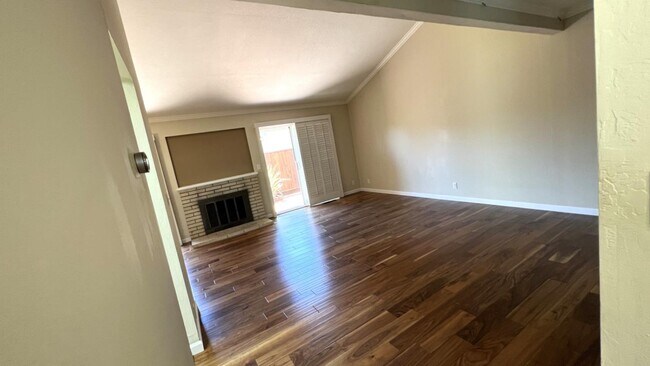 Photo - 10843 Northfield Square