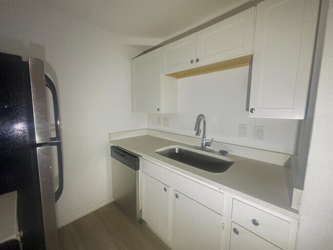 Photo - 4500 Witham Ln Unidad 101