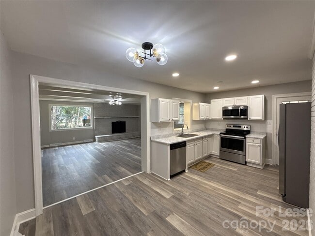 Photo - 2745 Dogwood Ave