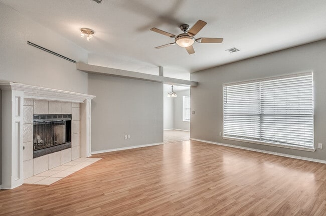 Photo - 1717 Briarcreek