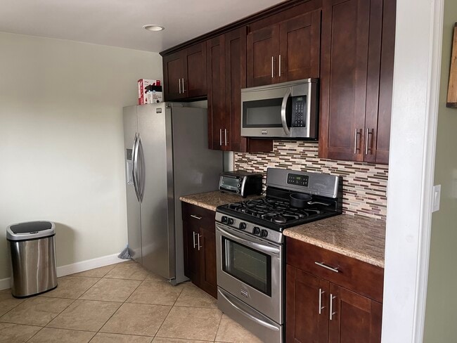 Kitchen - 700 E Carson St Unit 2