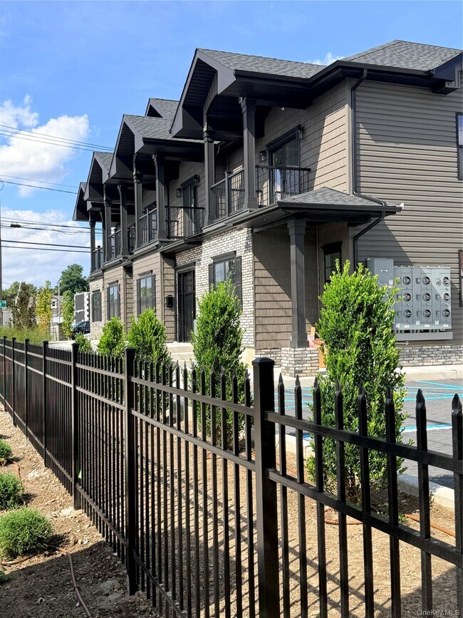 1220 Doges Promenade Unit 2B