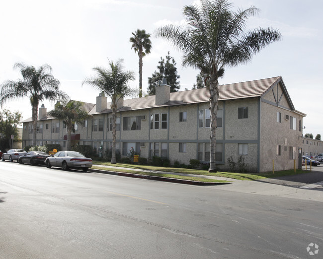 Building Photo - The Fountains Rental