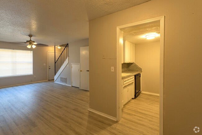 1BR, 1.5BA - 900SF
