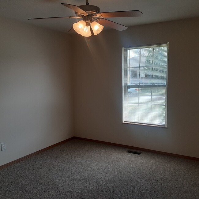 Photo - 325 S Casa Grande Ave