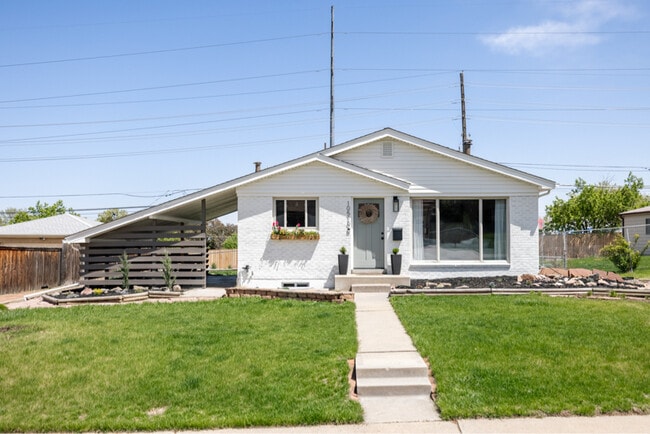 Building Photo - 10516 Pearl St