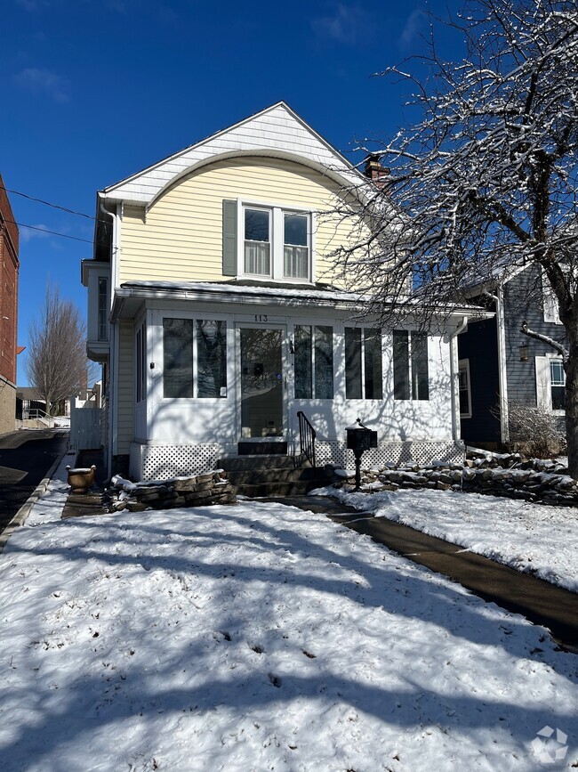 Building Photo - 113 E Harrison St Rental