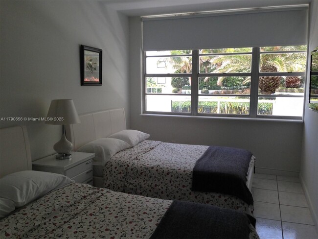 Building Photo - 100 Lincoln Rd Unit 336 Rental