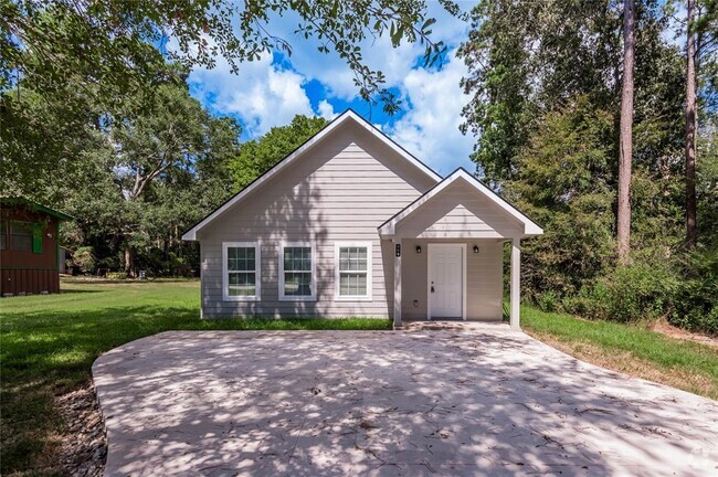 Building Photo - 499 Pecan Rental