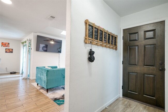 Photo - 10912 Gulf Fwy Unit 28