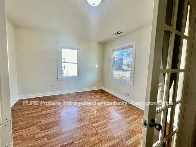 Photo - 810 Shelby Ave