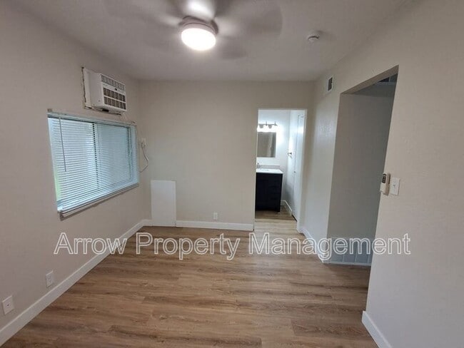 Photo - 1414 Oakland Rd NE