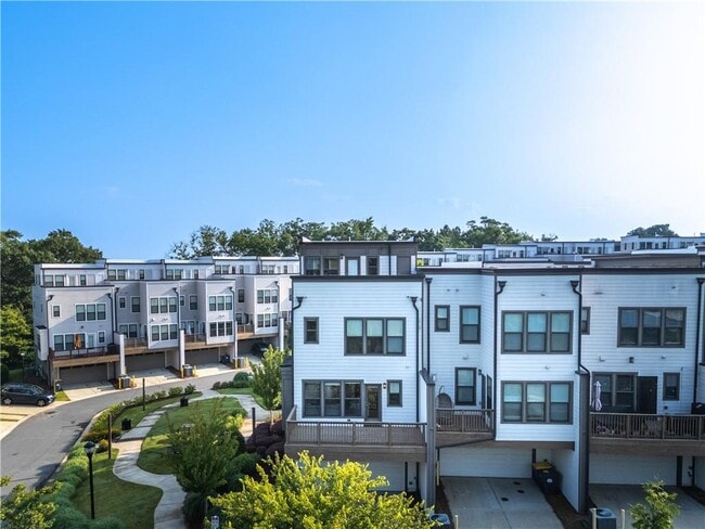 Photo - 2076 Holtz Ln Townhome