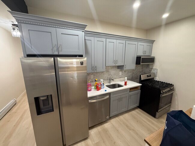 Photo - 89 Oak St Unit 1